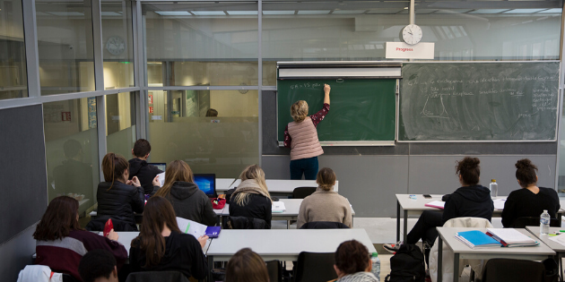 Formations à distance depuis l’Espagne : étudiants et professionnels s’inquiètent