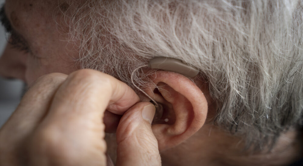 Deux américains âgés sur trois souffrent d’une perte auditive