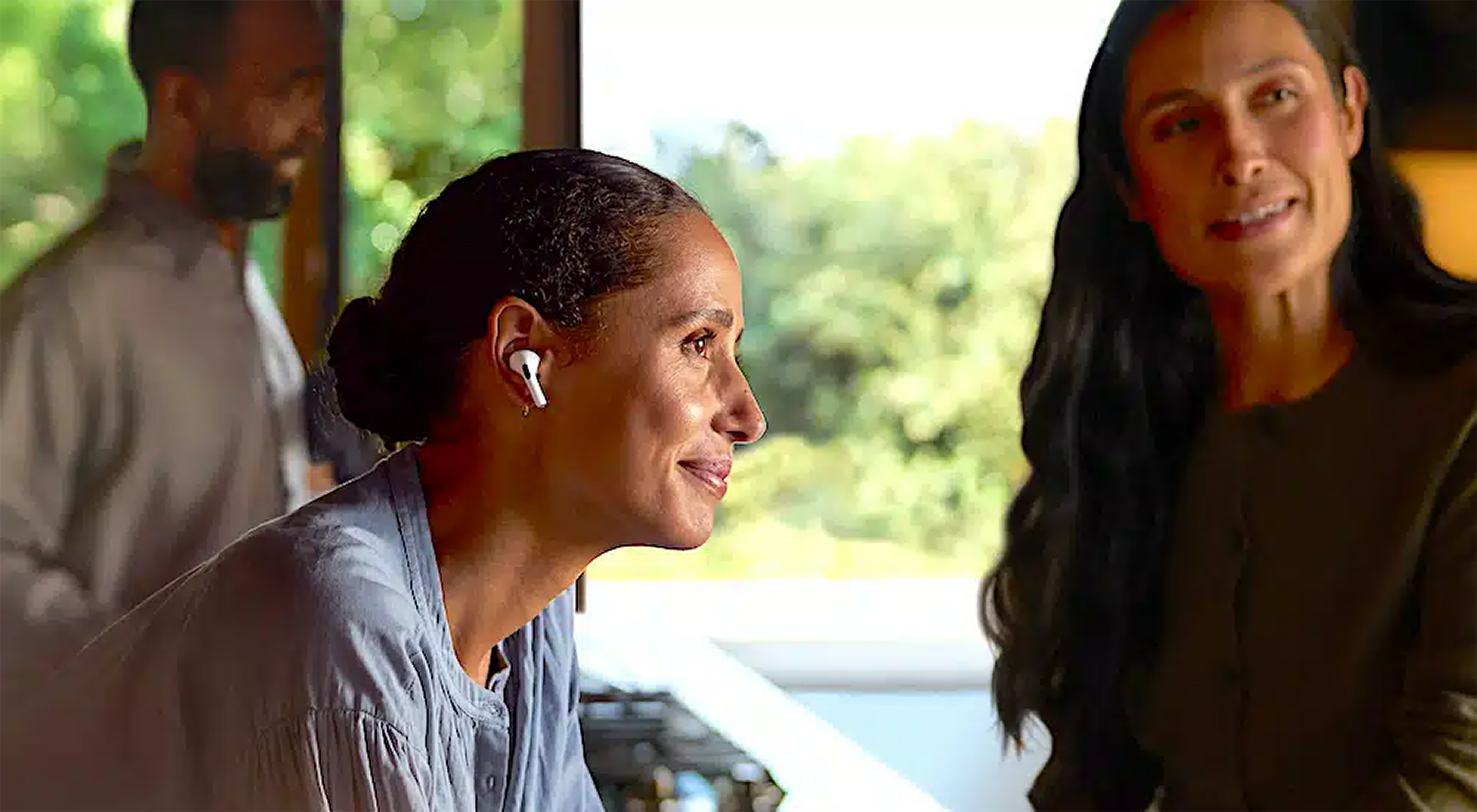 Que vaut la fonction « aide auditive » des AirPods Pro 2 d’Apple ?